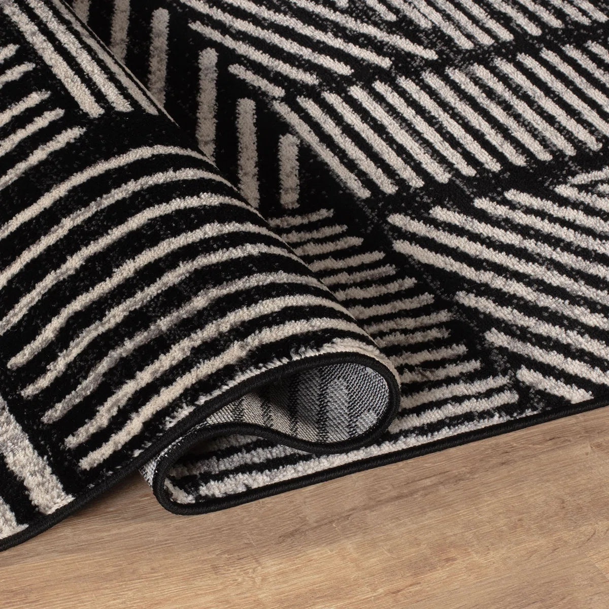 Rambo Geometric Black/Ivory Area Rug